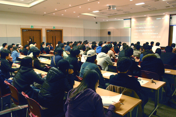 gstar9384939482883.jpg