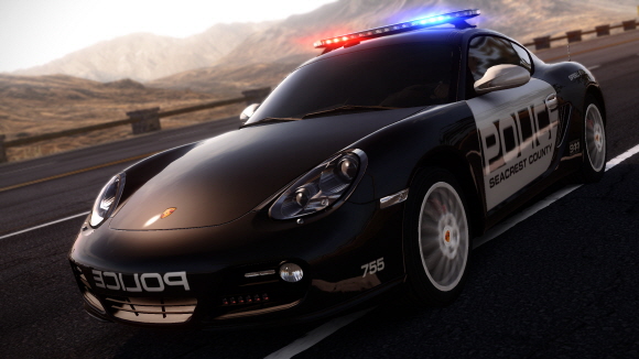 fs100818_NFSHP_PorscheCaymanCop.jpg