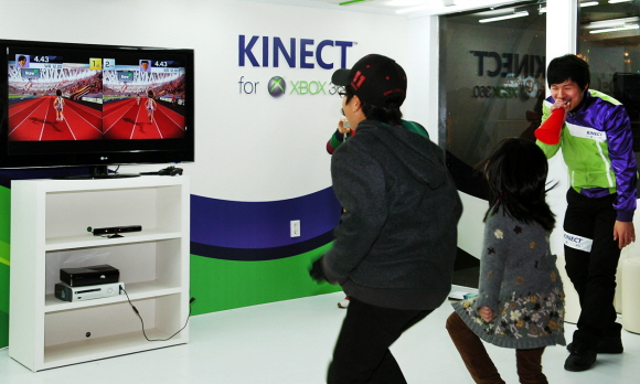fs101101_kine2.jpg
