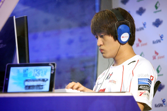 120605-risell-yh1.jpg