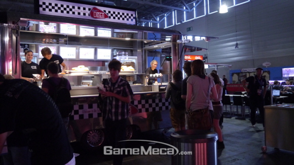igme1_20120815-084_ghey.jpg