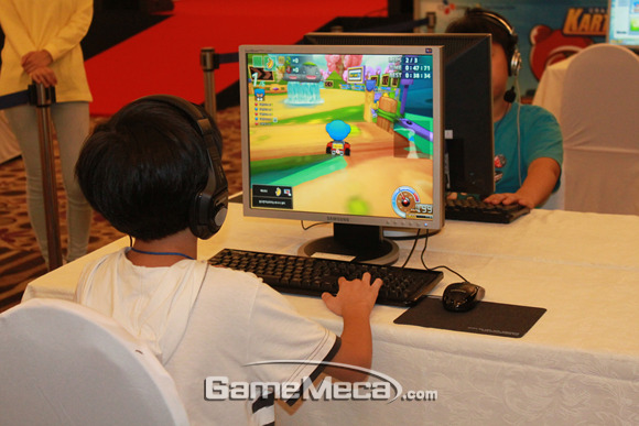 espo_20120904-15_ghey.jpg