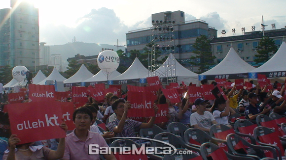 100808-risell-kt22.jpg